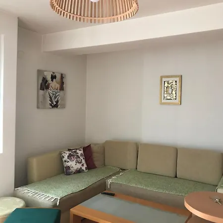 Apartment Elena's - 1 Min From The